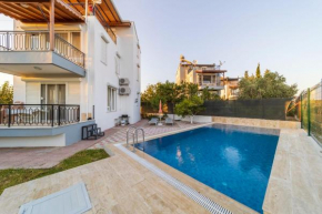 Lovely Villa with Pool and Garden in Antalya